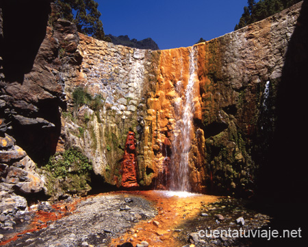 Cascada de colores. Parque Nacional de la Caldera de Taburiente. La Palma.